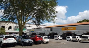 Guard shot and injured in Queenswood armed robbery