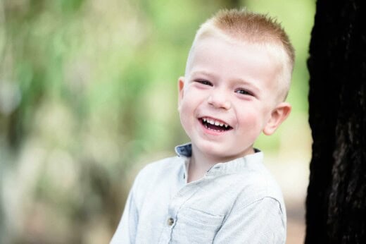 Klein Milan Pretorius (6) sterf in sy pappa se arms aan bakteriële meningitis