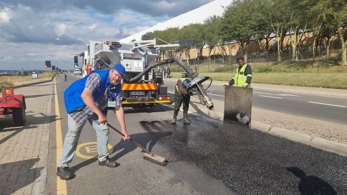 'War on potholes' continue with jetpatcher technology | Rekord
