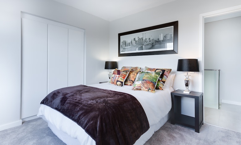 Declutter your bedroom LNN
