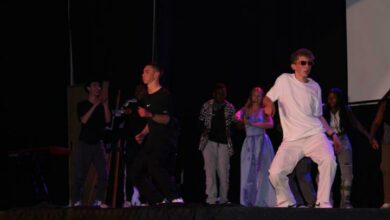 Jesse and Benjamin Suremann of Israel show off their dancing skills. Photo: Mthulisi Lwazi Khuboni