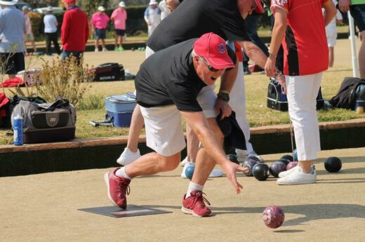 Gary Austin bowls on the final day. Photo: Nicholas Zaal