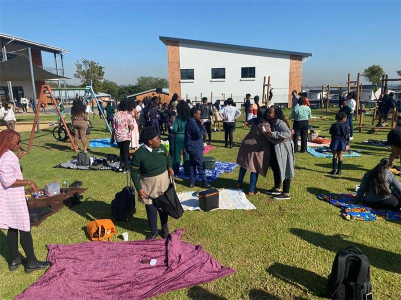 Nova Pioneer North Riding hosted a heartwarming Mother’s Day celebration picnic, bringing students and mothers together in the most beautiful way.