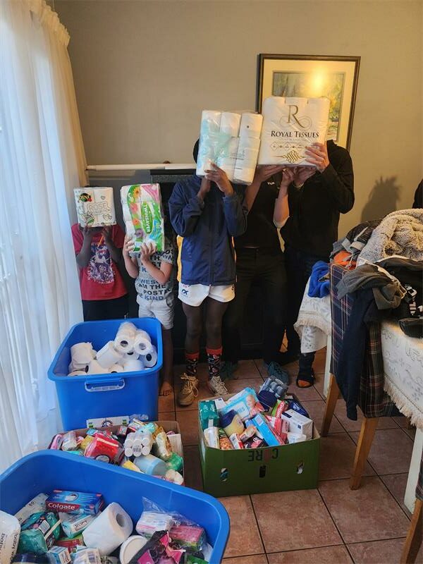 Spark Cresta donated toiletries and hygiene products to Abraham Kriel Bambanani, reflecting their values of kindness and service while encouraging learner and parent involvement