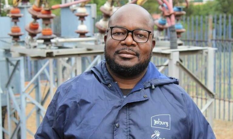 Residents are urged to verify credentials as all City Power employees and contractors are required to carry and produce their official ID cards while on duty.