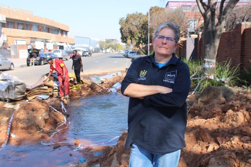 Residents are experiencing low pressure to no water gain, due to the unfinished water pipe burst repairs at the corner of Pretoria Avenue and Harley Road.