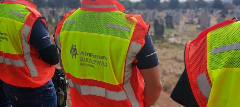 To ensure visibility and safety for residents who visit their loved one’s grave, AfriForum conducts high-visibility foot patrols in cemeteries.