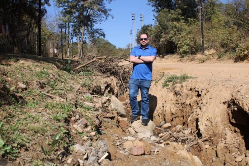 Ward 134 councillor Devon Steenkamp will gather departments to visit and discuss solutions for Valley Road in North Riding.