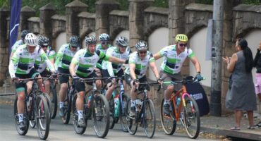 Cyclists ride across Jan Smuts in Randburg during the Virgin Active 947 Ride Joburg on October 26, 2025. Photo: Mthulisi Lwazi Khuboni