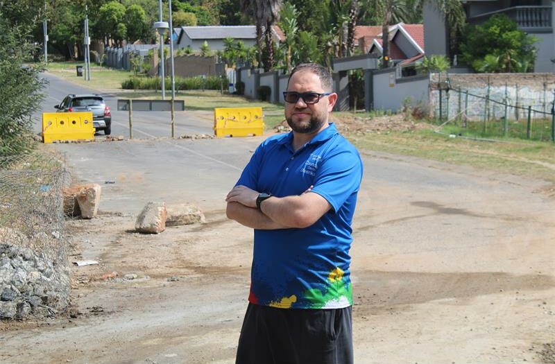 Drysdale Road in Sundowner remains closed and residents are urged to use alternative routes.