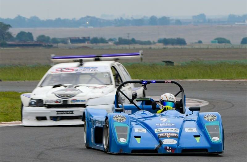 Sharonlea based racer Michael Kernick had a good race 1, and started off race 2 solidly, until the Nash MVW3 was suddenly on fire, bringing his race day to an end.