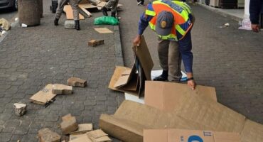 JMPD officers move through Bram Fischer Drive during the by-law enforcement operation in Randburg on December 4, 2025. Photo: Supplied