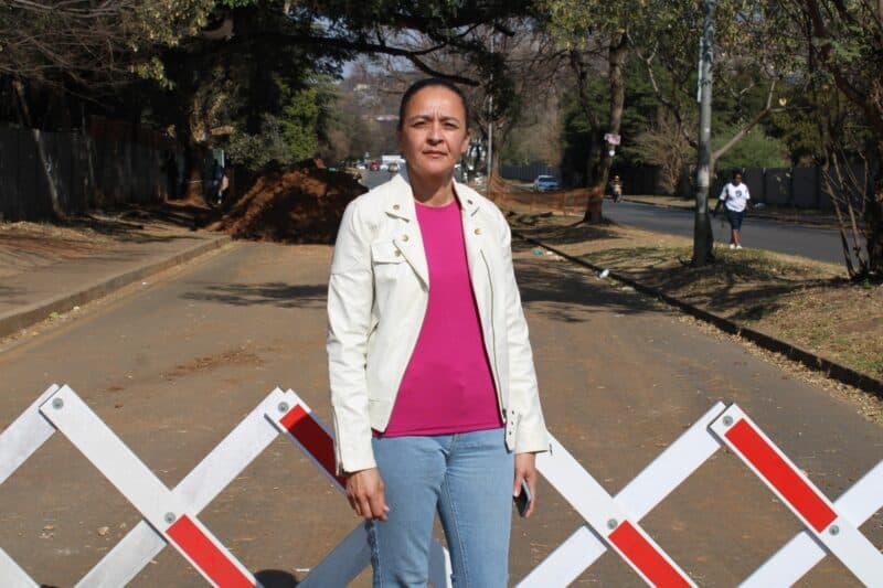 Prolonged water outages in Windsor, Robindale, and Cresta have left households struggling, while councillor Beverly Jacobs continues pressing Johannesburg Water for answers and urgent intervention.