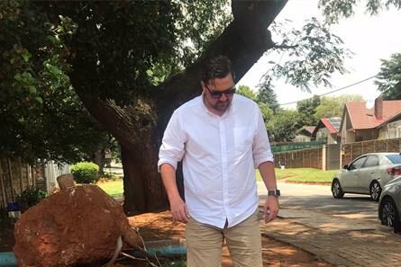 Johannesburg water finished repairs on Barkston Drive and Mackay Avenue, but has not completely filled the excavation, leading to frustration from residents and motorists.