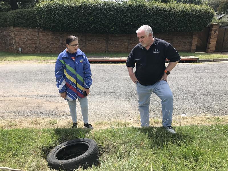 Acting ward councillor Bea Campbell-Cloete is calling for urgent action on two hazardous sinkholes located on Denise Circle in Blairgowrie.
