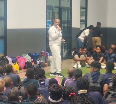Spark Cresta welcomed Sergeant Takalani Sibiya, from the Linden South African Police Service, to speak to grades 4 to 7 scholars about bullying, safety, and child protection.