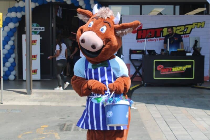 Meat World Jackal Creek gave back to the community as they celebrated the five-year milestone in style.