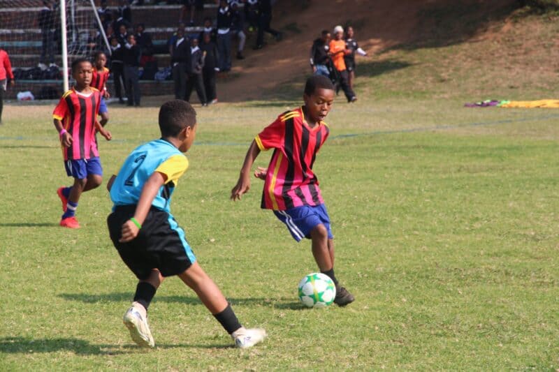 Sharonlea Primary School was buzzing with excitement as learners showcased their soccer and netball talents against Orange Farm Primary for the enjoyment of parents and teachers.