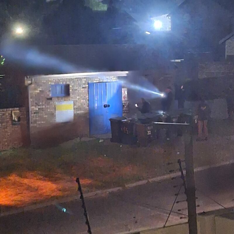 After a fire broke out at the Hawken substation late last night, City Power has dispatched a dry ice team to clean carbon deposits to try and deal with the outage as soon as possible.