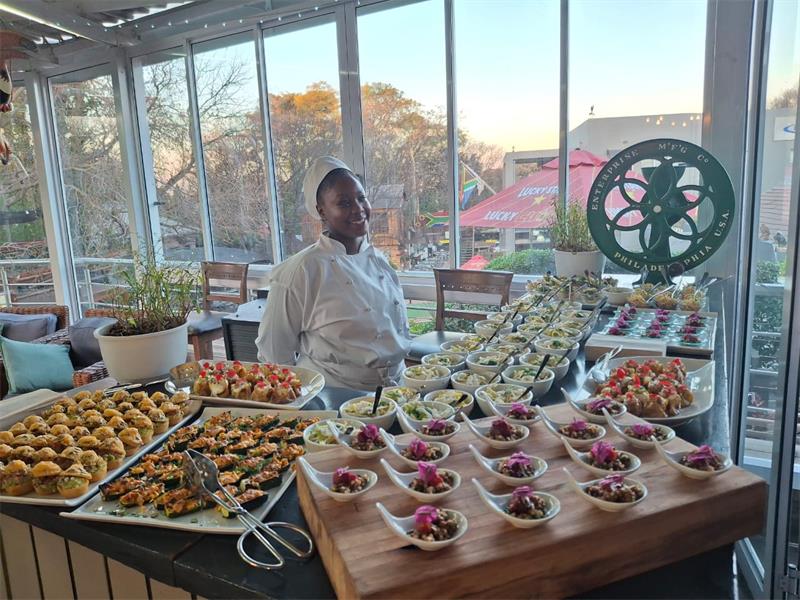 Thanks to the support of chefs, donors, and volunteers, HTA School of Culinary's 67000L soup challenge for Nelson Mandela Day exceeded their target, making 113 610l of nutritious soup to distribute to those facing food insecurity.