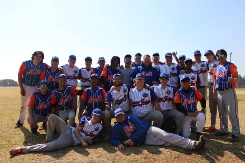 A largely new Randburg Mets Rebels side put up a brave fight against the Mets Brew Jays at Randburg Sports Complex.