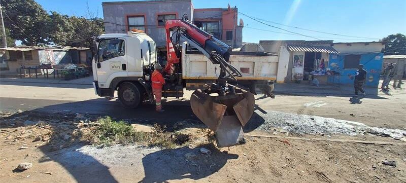 A multidisciplinary service delivery operation in Zandspruit informal settlement has left residents disappointed, after it focused on street cleaning and drainage instead of the road repairs they had asked for.