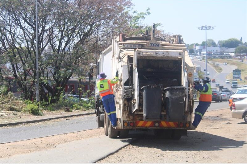 City of Johannesburg Region B conducted a much-needed, high-impact service programme on CR Swart Drive.