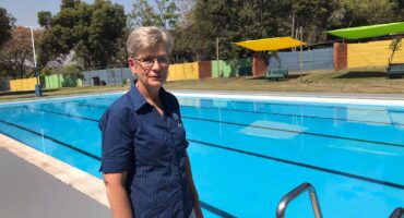 Ward 102 councillor Bea Campbell-Cloete visits the Blairgowrie pool as the City announce opening delays.