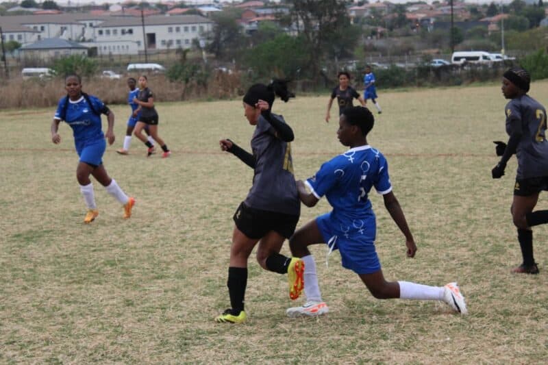 A second-half equaliser from Uafha Mudau saw Cosmo Titans Ladies fight back for a point against Panorama Ladies FC.