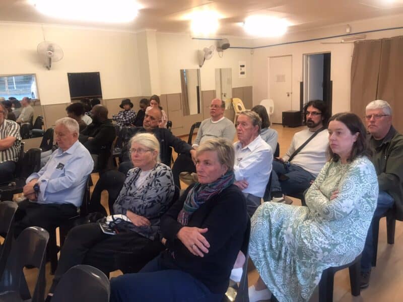 Resident at the meeting where Joburg Water officials did not show up. Photo: Mthulisi Lwazi Khuboni