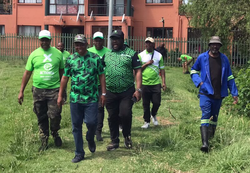 Hymany Dam in Randpark Ridge gets much-needed clean-up from the residents