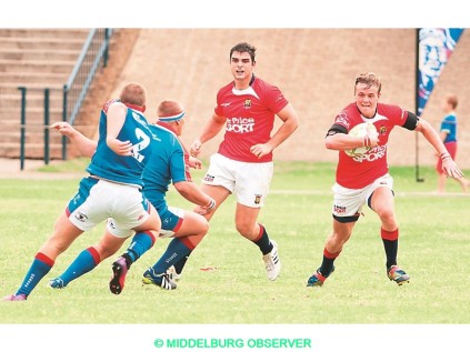Chrisjan Steynberg en Kyle Brits op die oorlogspad. Die Rooi Bulle het 9-11 teen Transvalia vasgeval.