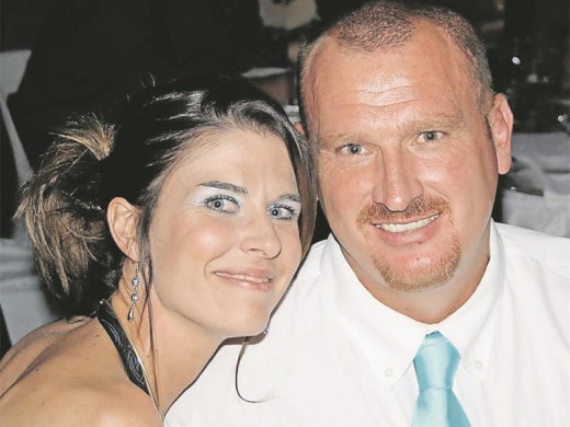 Me. Yolande Humphries saam haar man Johan. Die egpaar sê die waarheid oor Vrydag se gebeure, sal uit in die hof op 25 Julie.