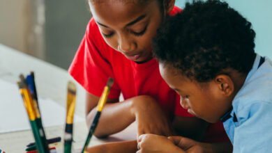 Saturday craft: Help your child make a jellyfish salt painting