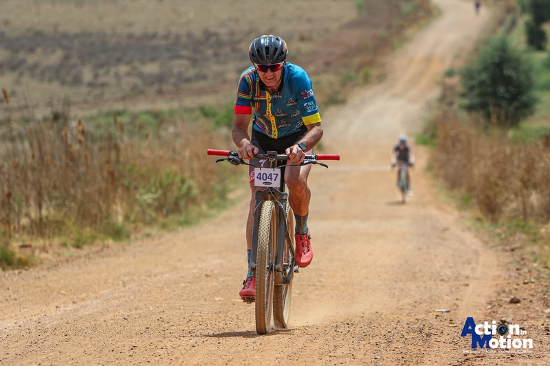 Ciclist on bycicle.