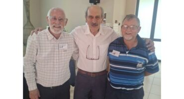 The first speaker Professor Fransjohan Pretorius, patron of the symposium Dr Kobus Terblanche and chairperson of the Middelburg Heritage Society, Rudi van Wyk.