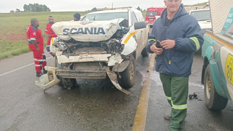 A photo of a white bakkie damaged in an accident.
