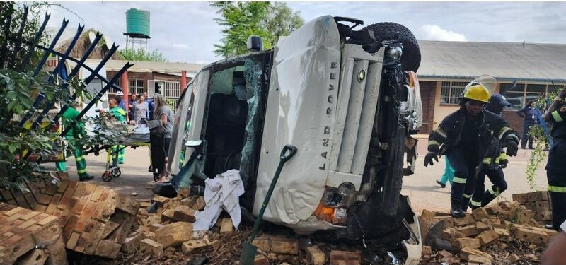 Landrover drives through Middelburg Hospital wall