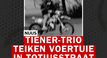 Boy, motorbuike, golfsig, totius straat, middelburg