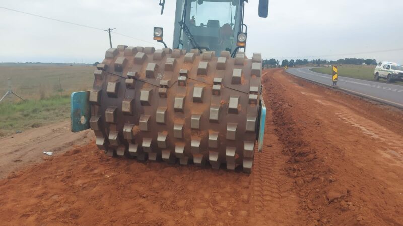 ongeluk, n11, konstruksie voertuig, verkeer