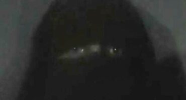 Screenshot of man wearing a burqa in a viral video circulating on social media sites. Photo: Supplied.