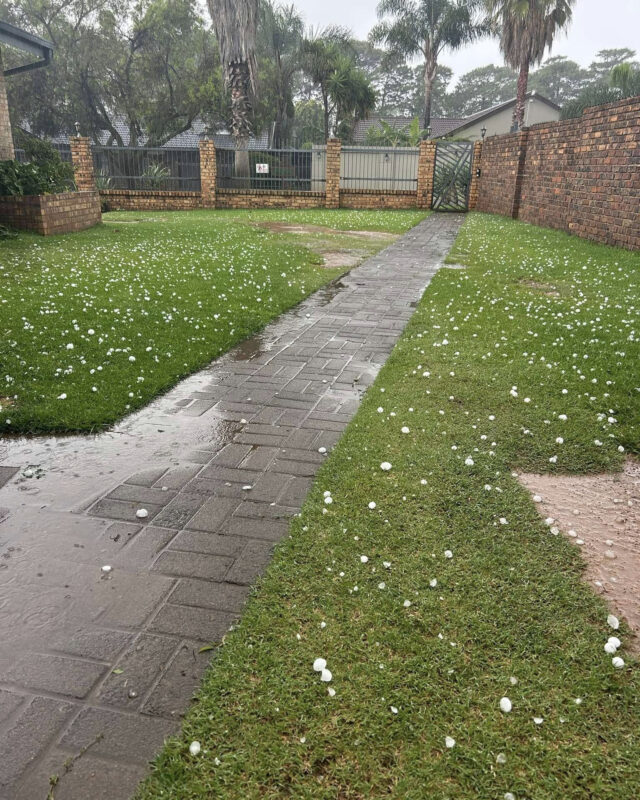 Residents from Dennesig, Mineralia and Aerorand shared photo's of the severe hailstorm, this afternoon in Middelburg. Photo: Supplied.