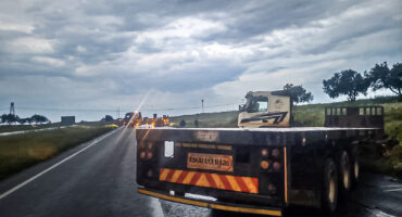 n4, highway, middelburg, jack-knifed, truck,
