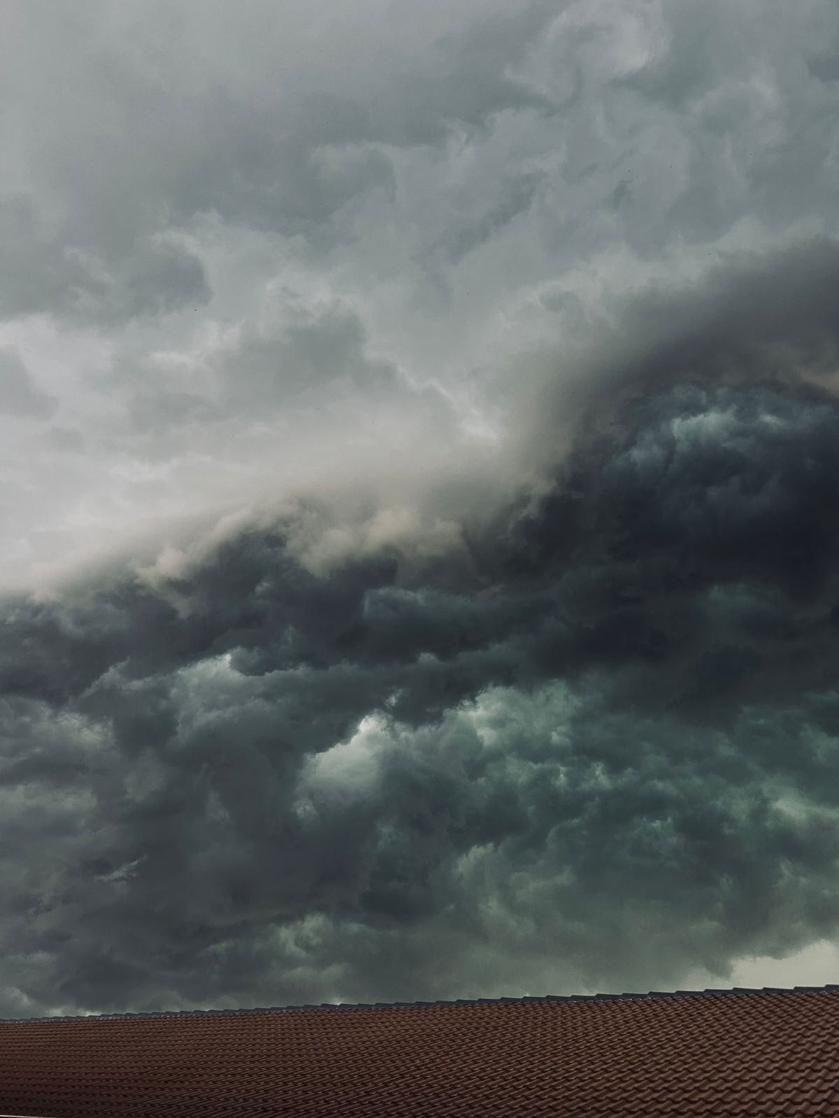 Ruwe weerlig en stormwolke: Middelburg-fotograaf se droom