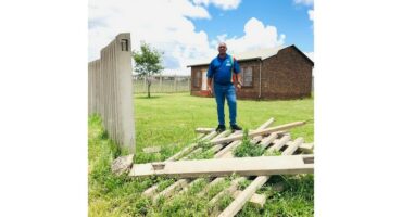Motgan Bruiners of the DA at the Nasaret sportsgrounds.
