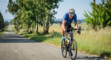 Len Sutton op sy fiets.