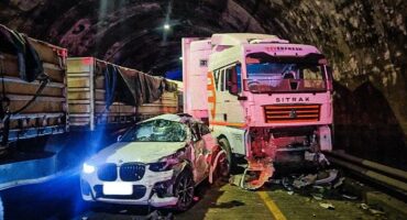 The tunnel on the N4, close to Middelburg, has been closed due to the pile-up earlier this evening.