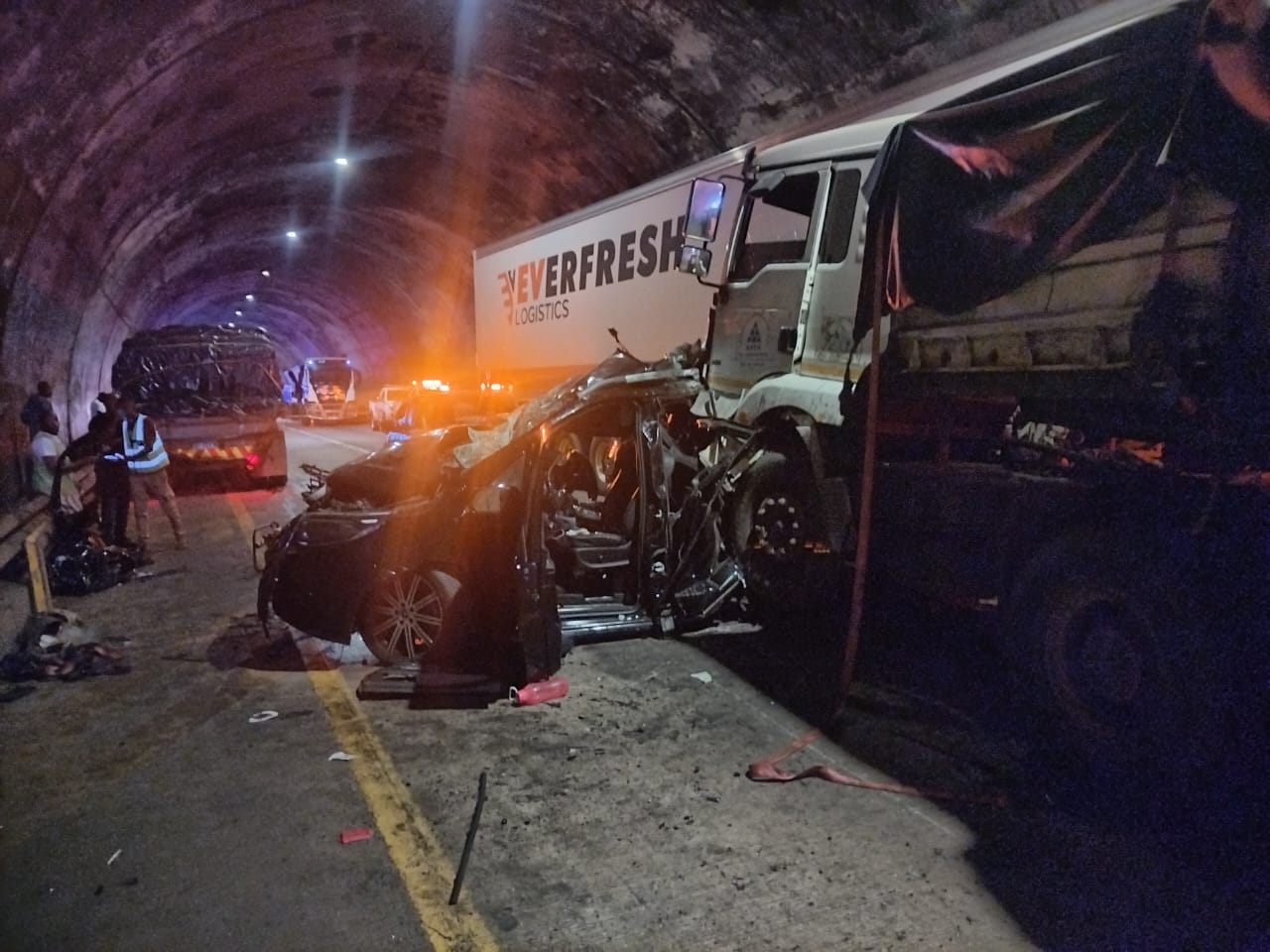 Middelburg N4 motorists: Deadly pile-up shuts Waterval Boven tunnel.