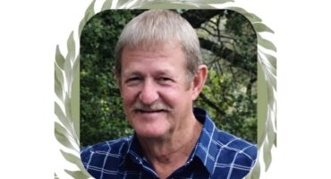 Head and shoulders photo of Plippie du Buson who was a graphic designer in Middelburg. He died on Wednesday.