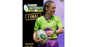 Gianna Viljoen met die bal.